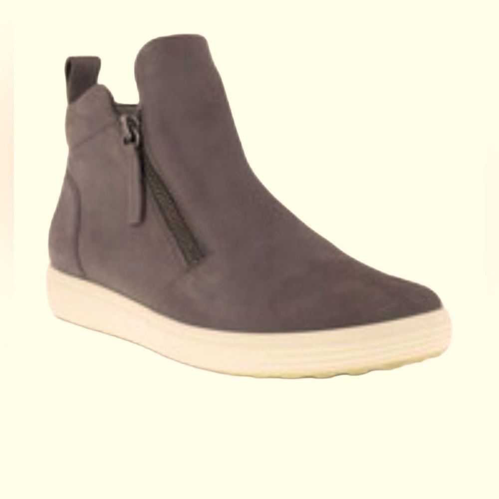 Ecco Fara Soft Leather High Top Sneakers size 8